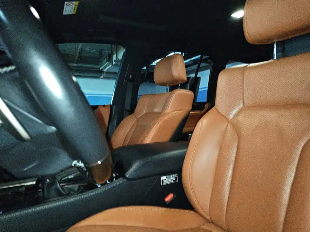 Lexus LX — миниатюра 8