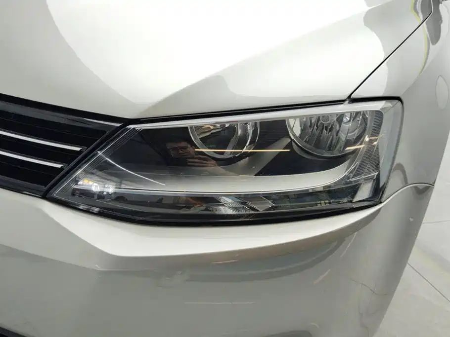 Volkswagen Sagitar — миниатюра 5