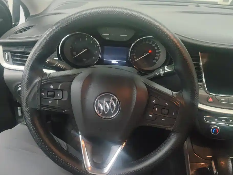 Buick Verano — миниатюра 15