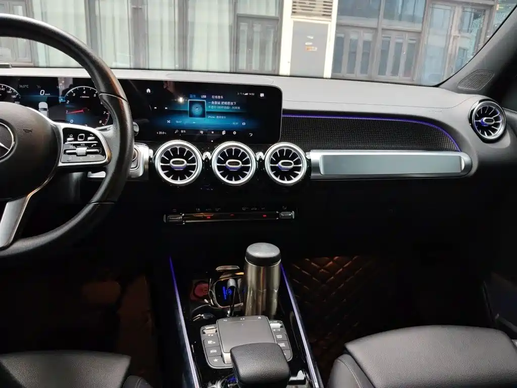 Mercedes-Benz GLB — миниатюра 13