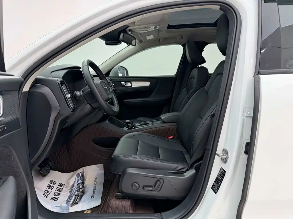 Volvo XC40 — миниатюра 16