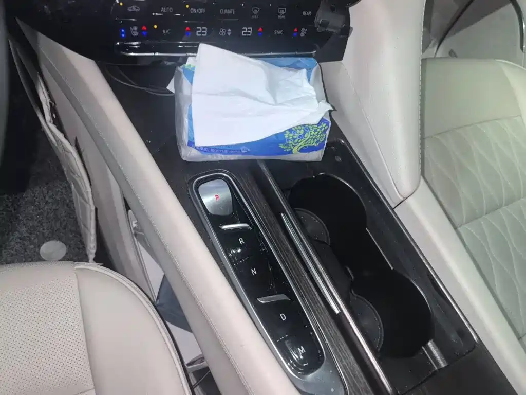 Buick Enclave — миниатюра 7