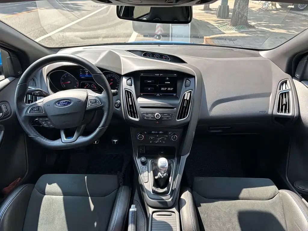 Ford Focus (Import) — миниатюра 17