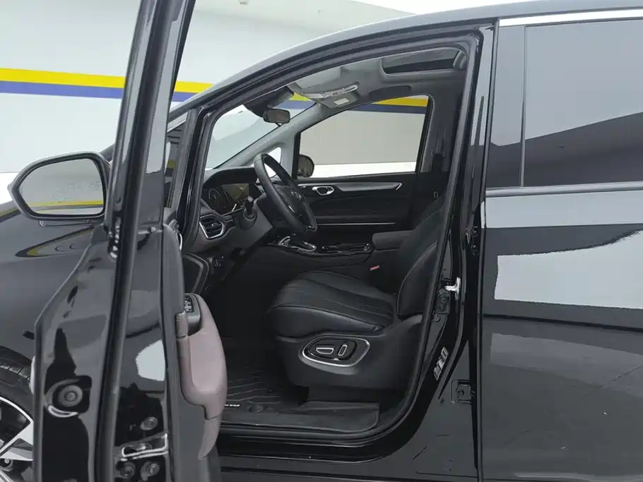 GAC Motor Trumpchi M6 — миниатюра 9