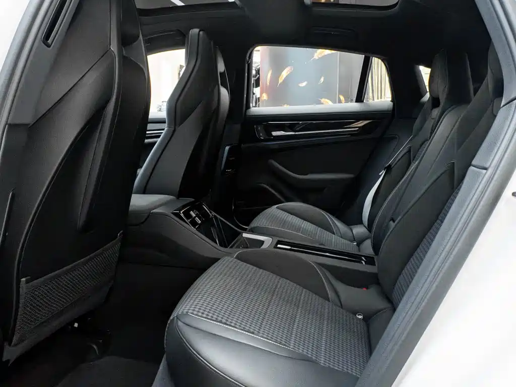 Porsche Panamera — миниатюра 27