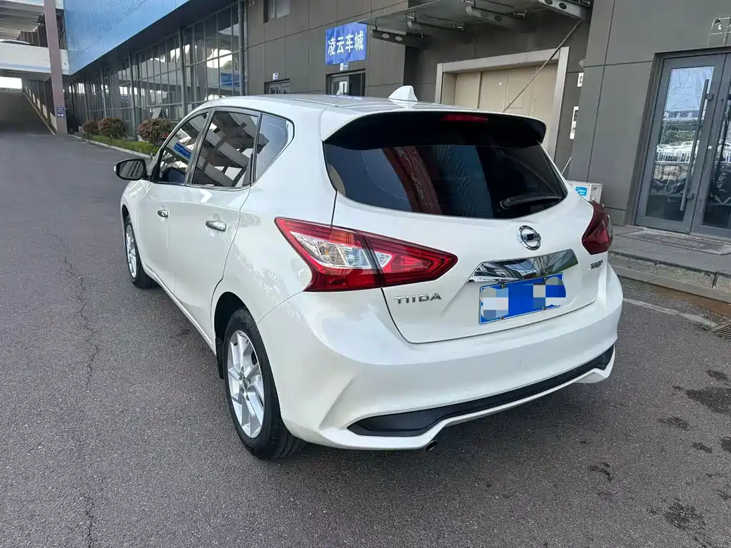 Nissan Tiida 2021 1.6L CVT