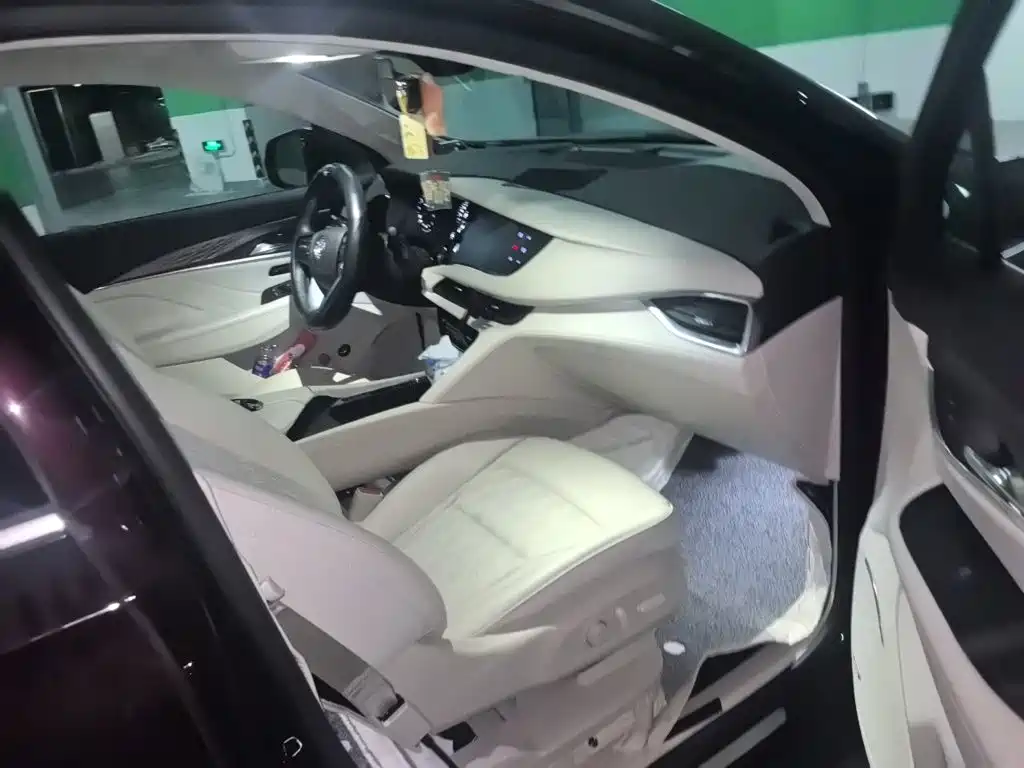 Buick Enclave — миниатюра 18