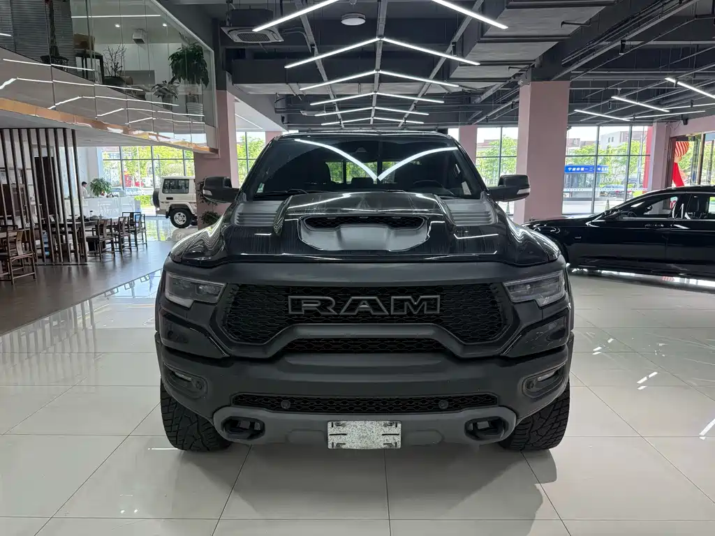 Ram Trucks 2023 6.2T AT