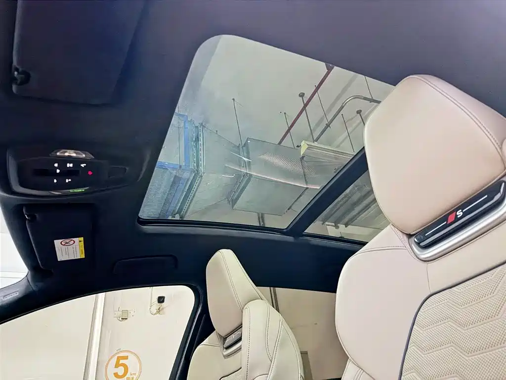 Audi Q6L e-tron — миниатюра 9