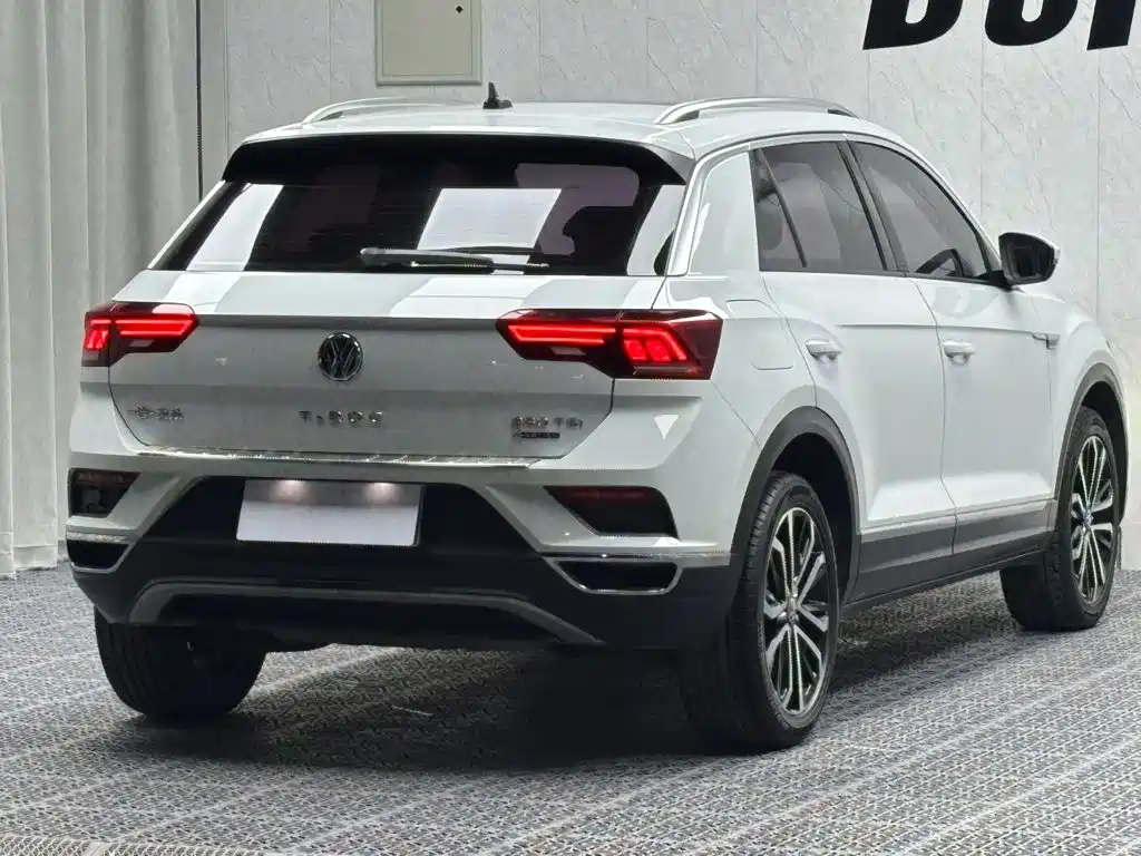 Volkswagen T-Roc — миниатюра 9