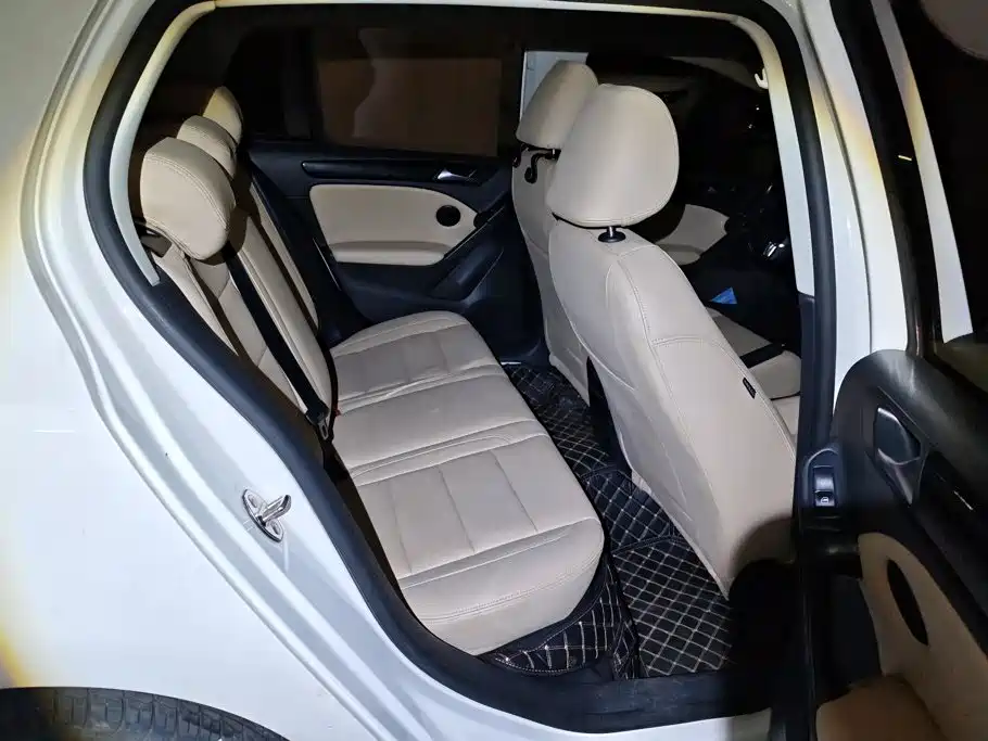Volkswagen Golf — миниатюра 11