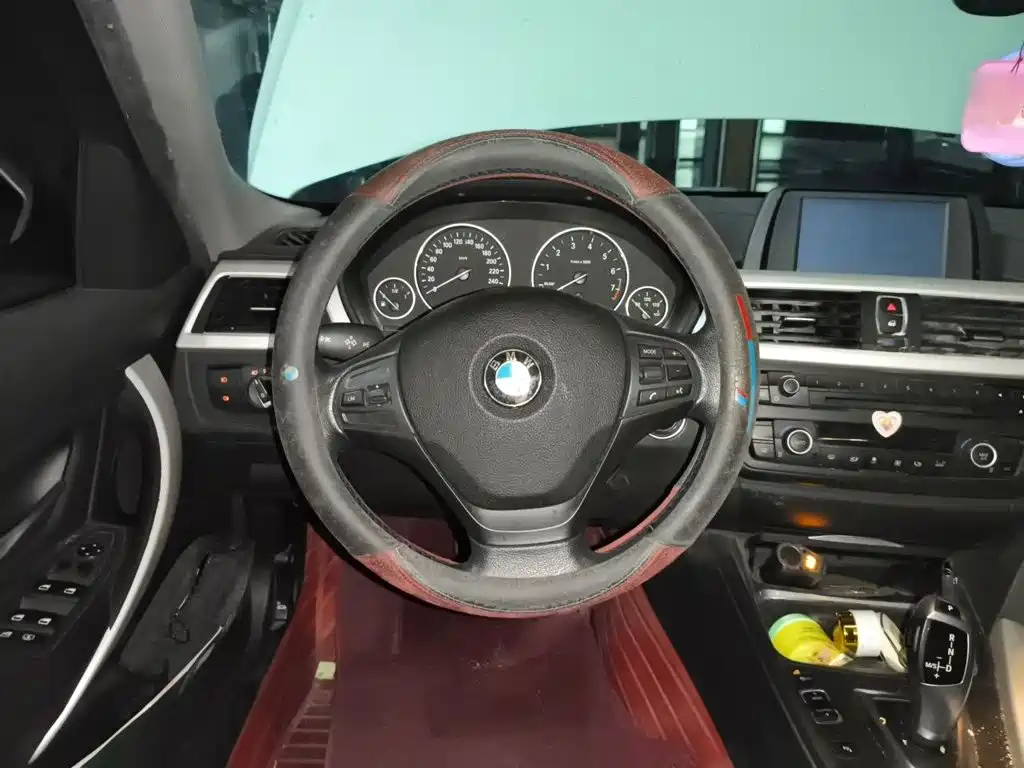 BMW 3 Series — миниатюра 3