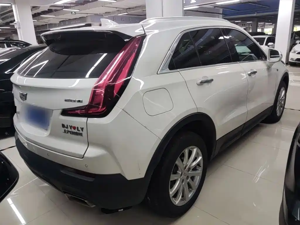 Cadillac XT4 — миниатюра 7