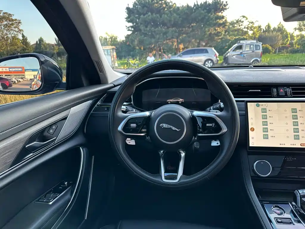 Jaguar XFL — миниатюра 21
