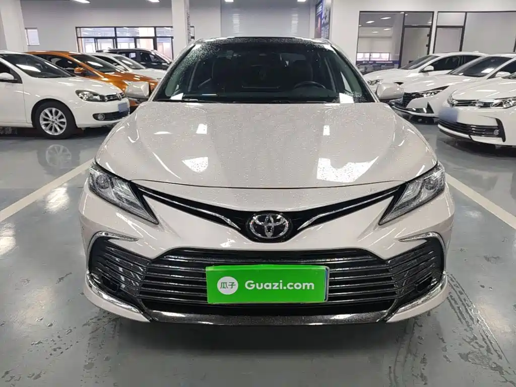 Toyota Camry 2021 2.5G Luxury