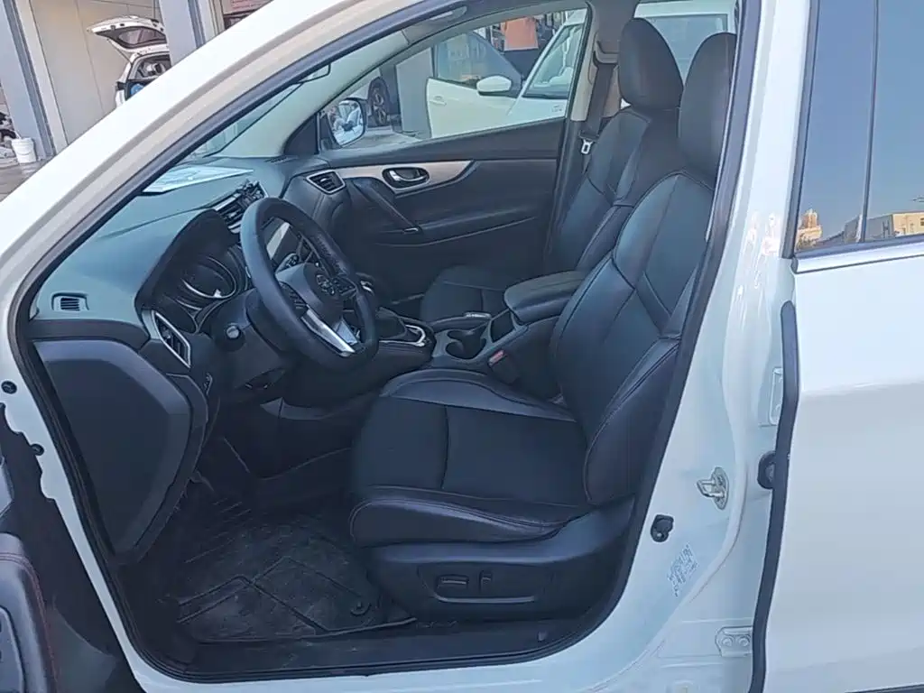 Nissan Qashqai — миниатюра 15