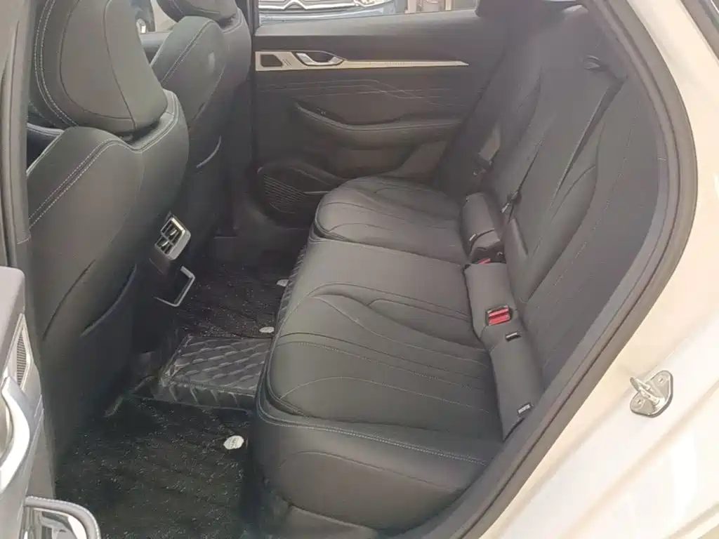 Geely Xingrui — миниатюра 17