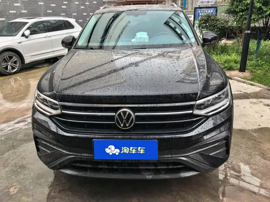 Volkswagen Tiguan L — миниатюра 2