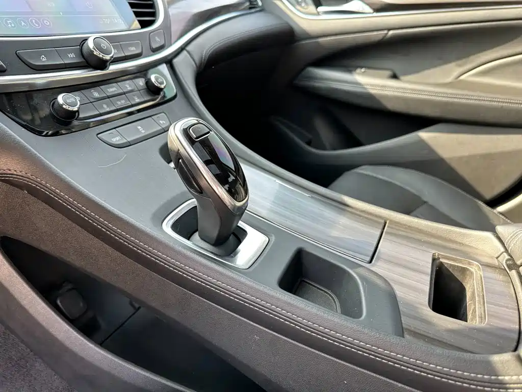Buick LaCrosse — миниатюра 15