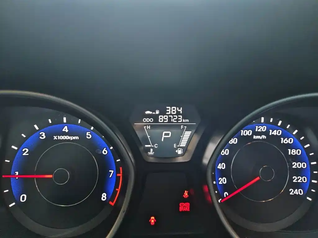 Hyundai Elantra Langdong — миниатюра 5