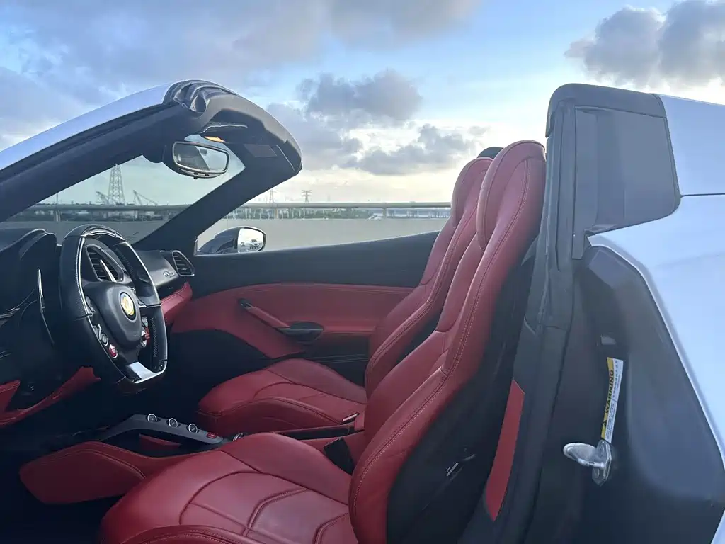Ferrari 488 — миниатюра 7