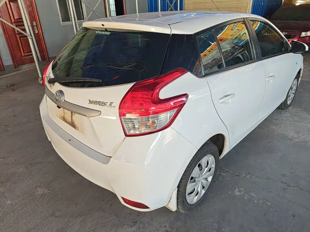 Toyota Yaris L — миниатюра 7