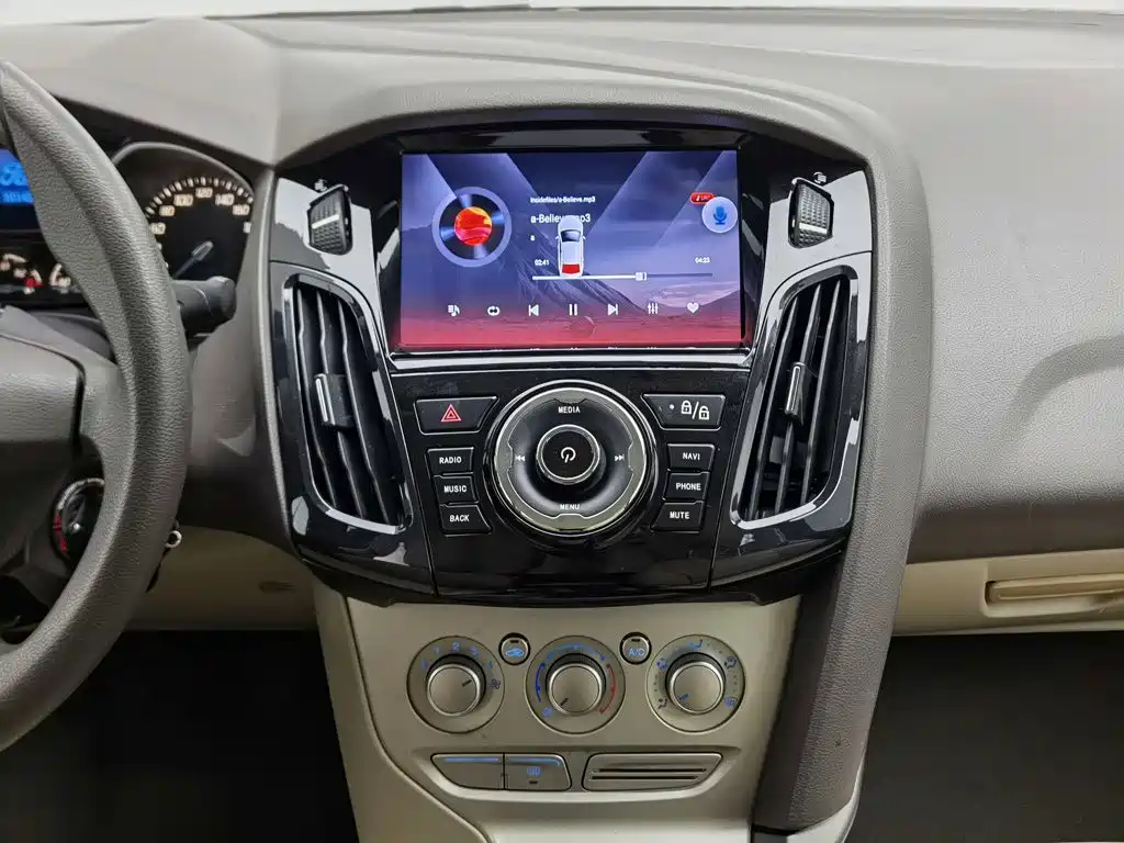 Ford Focus — миниатюра 12