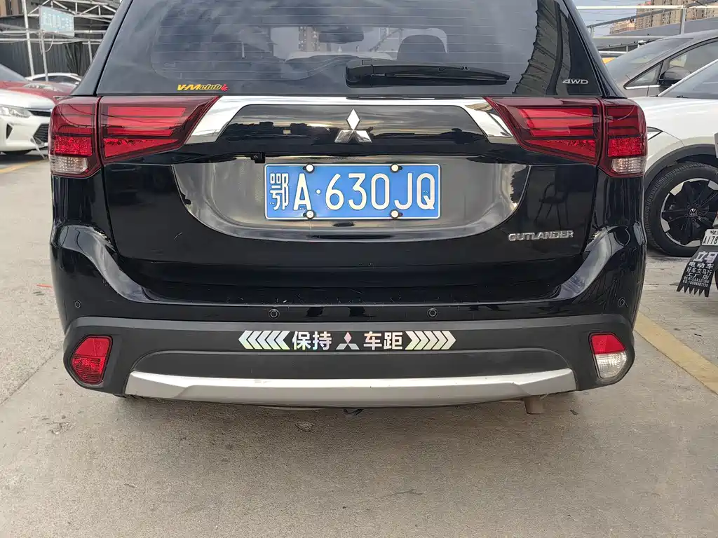 Mitsubishi Outlander — миниатюра 9