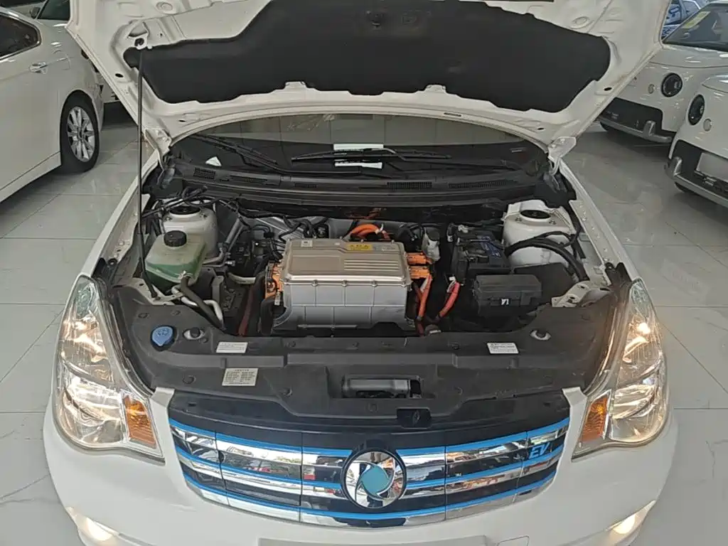 Dongfeng E11K — миниатюра 20