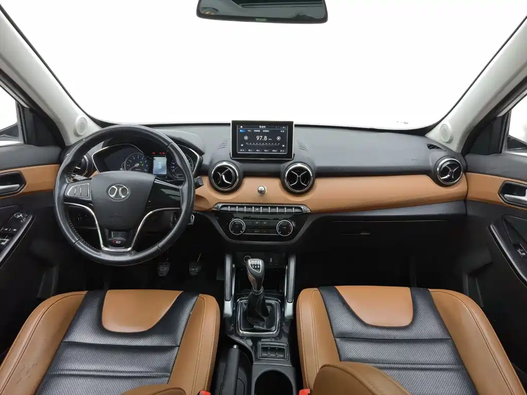 BAIC Senova X35 — миниатюра 5