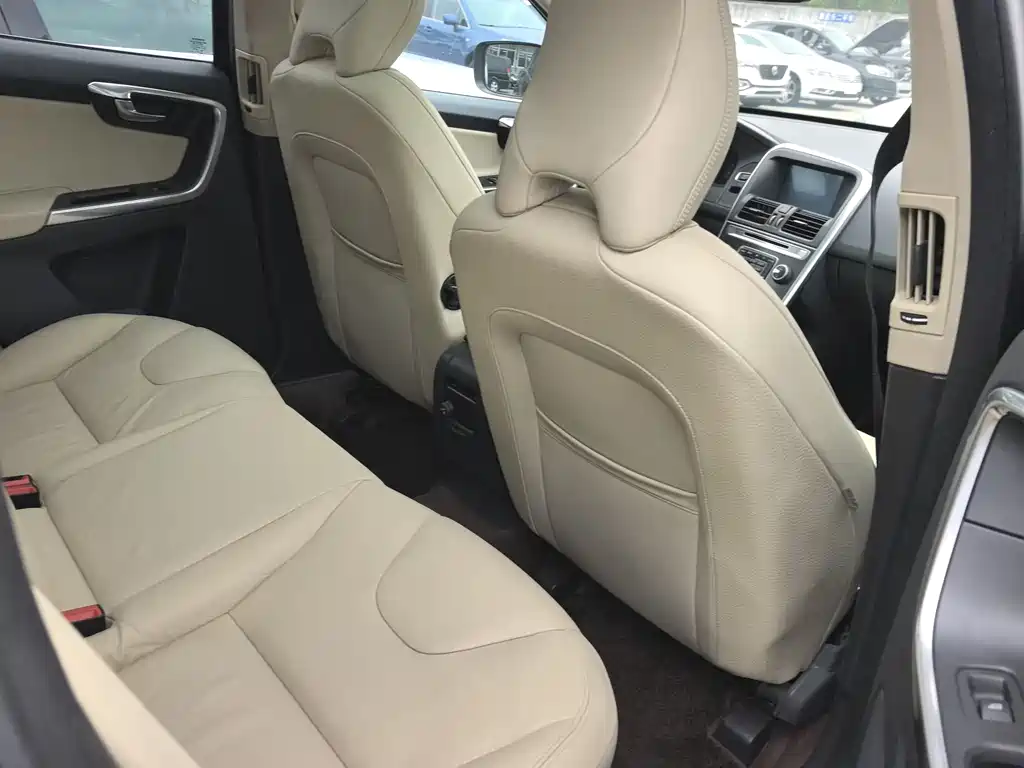 Volvo XC60 (Import) T5 Smart Leisure Edition, фото 8