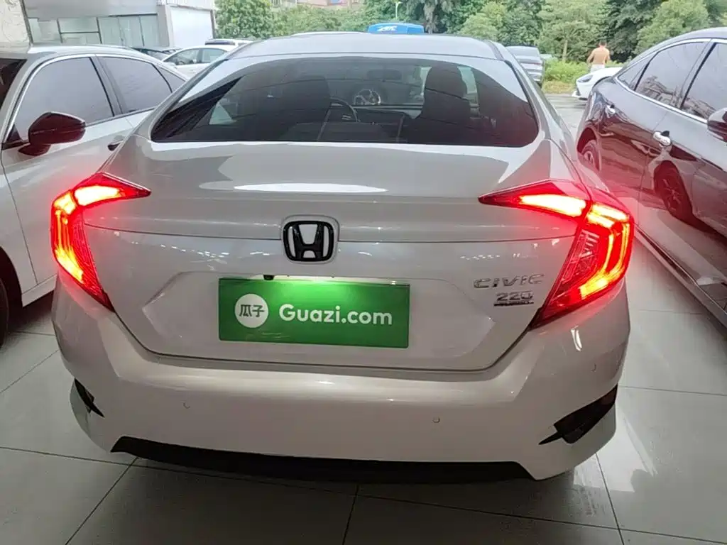 Honda Civic — миниатюра 6