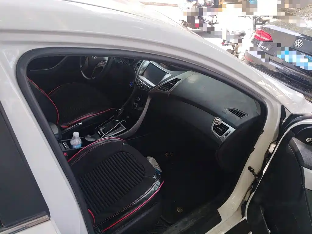 Hyundai Elantra Langdong — миниатюра 19