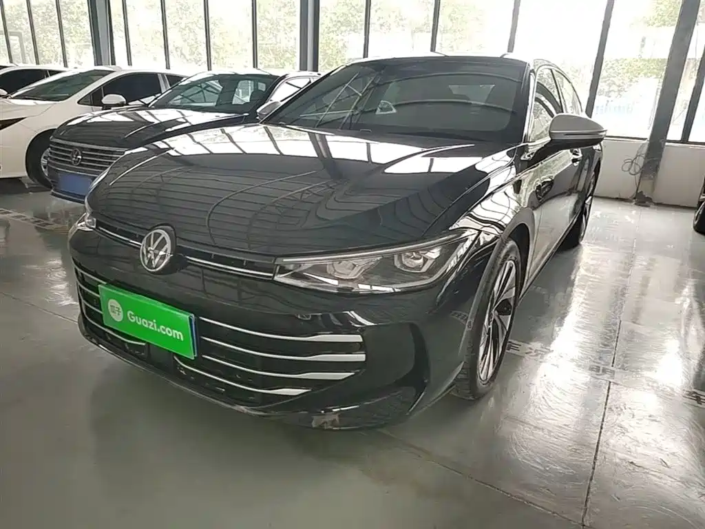 Volkswagen Passat 2025