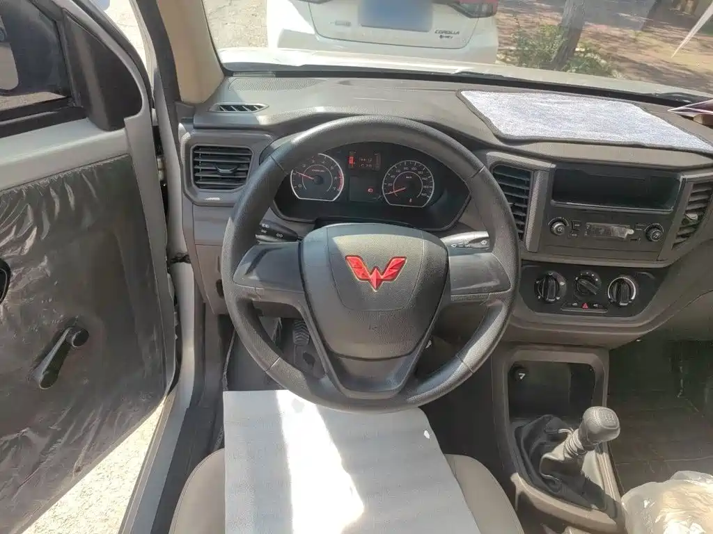 Wuling Hongguang V — миниатюра 11