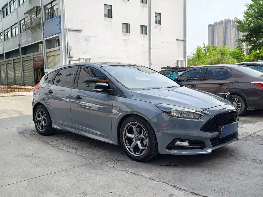 Ford Focus — миниатюра 3