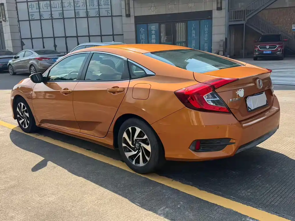 Honda Civic — миниатюра 4