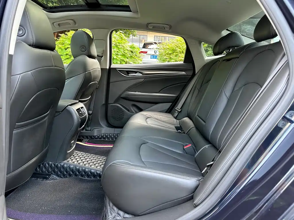 Buick LaCrosse — миниатюра 7