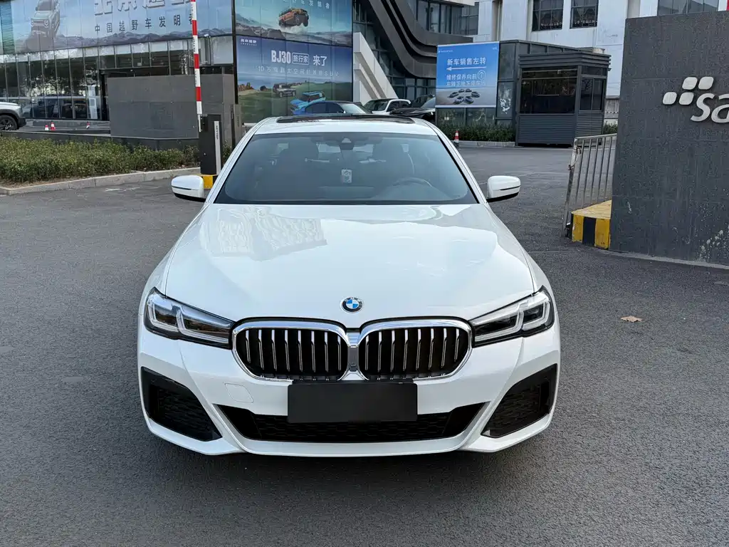 BMW 5 SERIES
