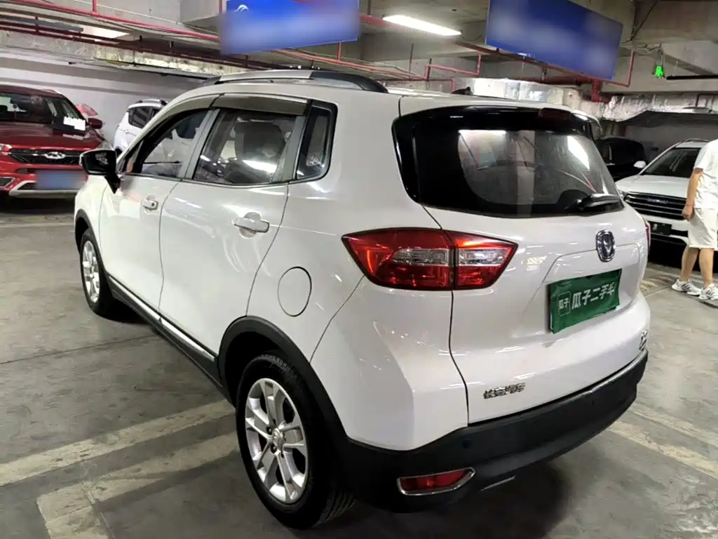 Changan CS15 2016 1.5L MT Luxury