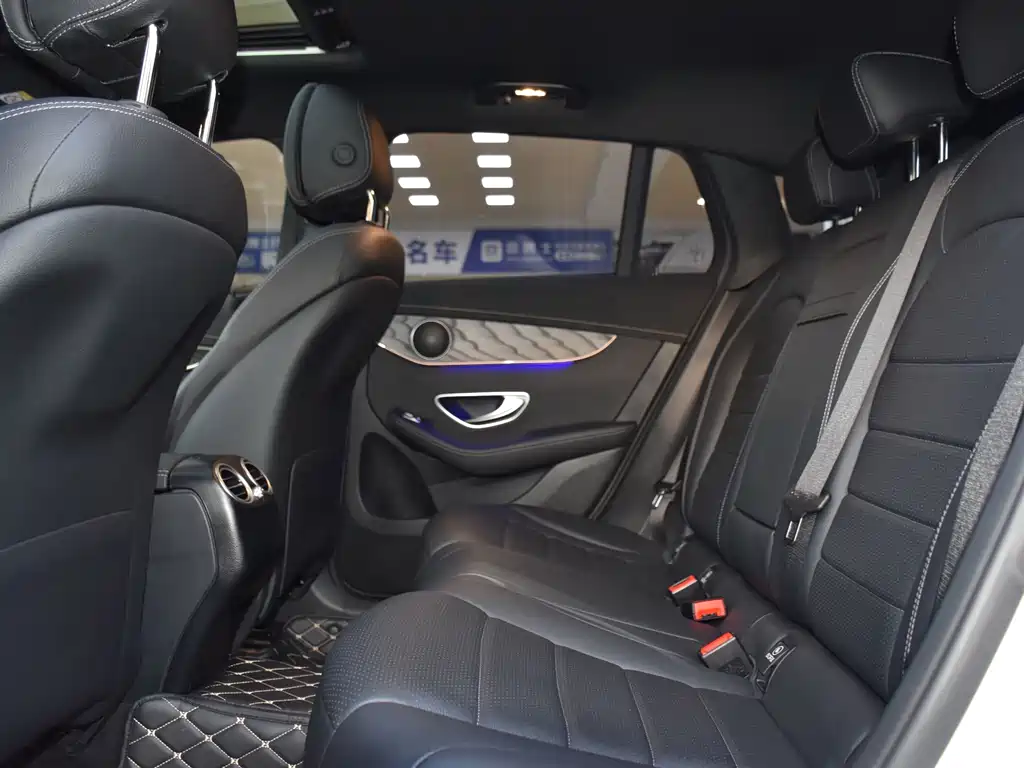 Mercedes-Benz EQC — миниатюра 7