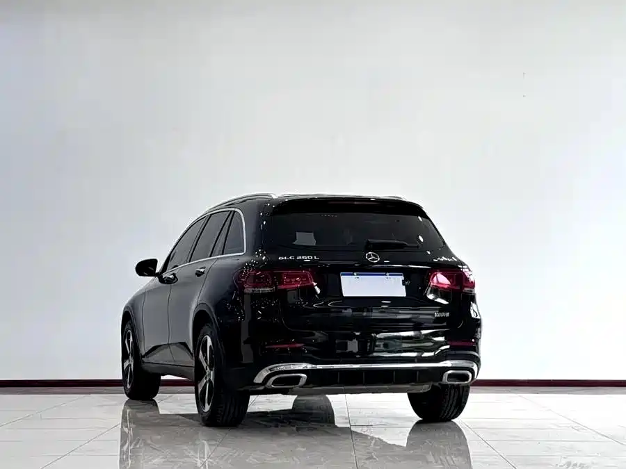 MERCEDES-BENZ GLC