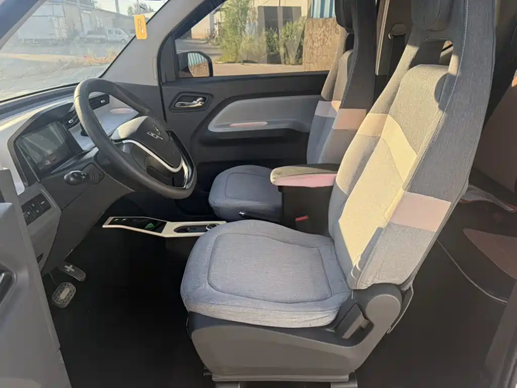Wuling MINIEV — миниатюра 6
