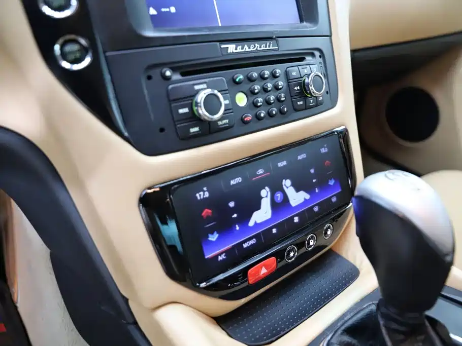 Maserati GranTurismo — миниатюра 10
