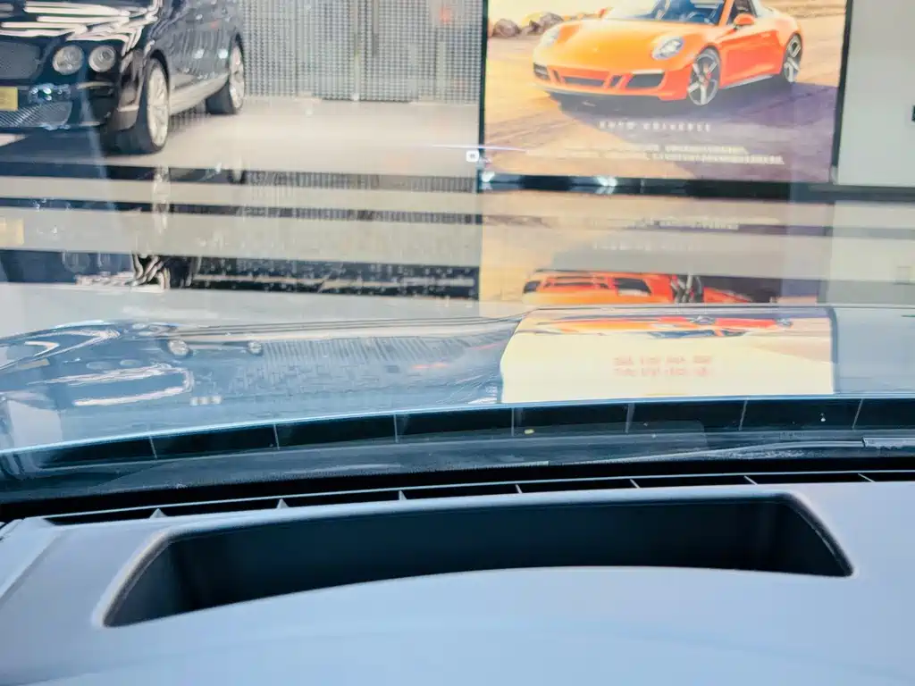 Porsche Cayenne — миниатюра 15