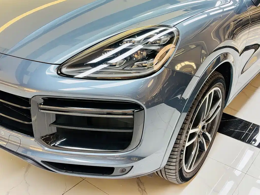 Porsche Cayenne — миниатюра 18