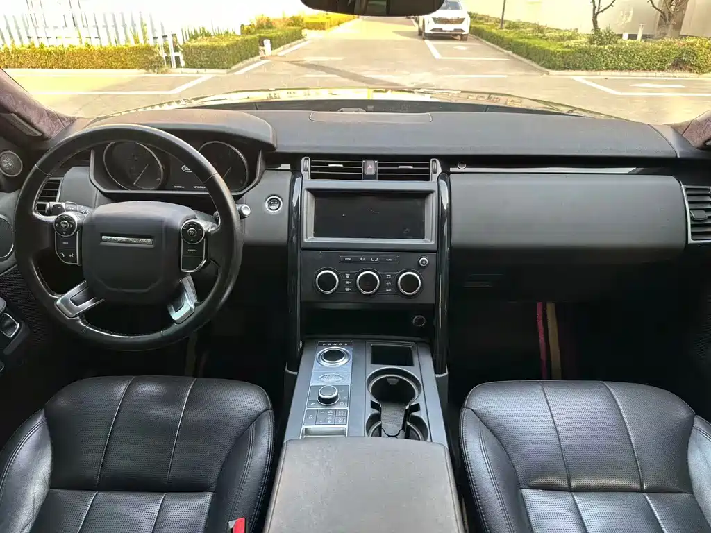 Land Rover Discovery — миниатюра 6