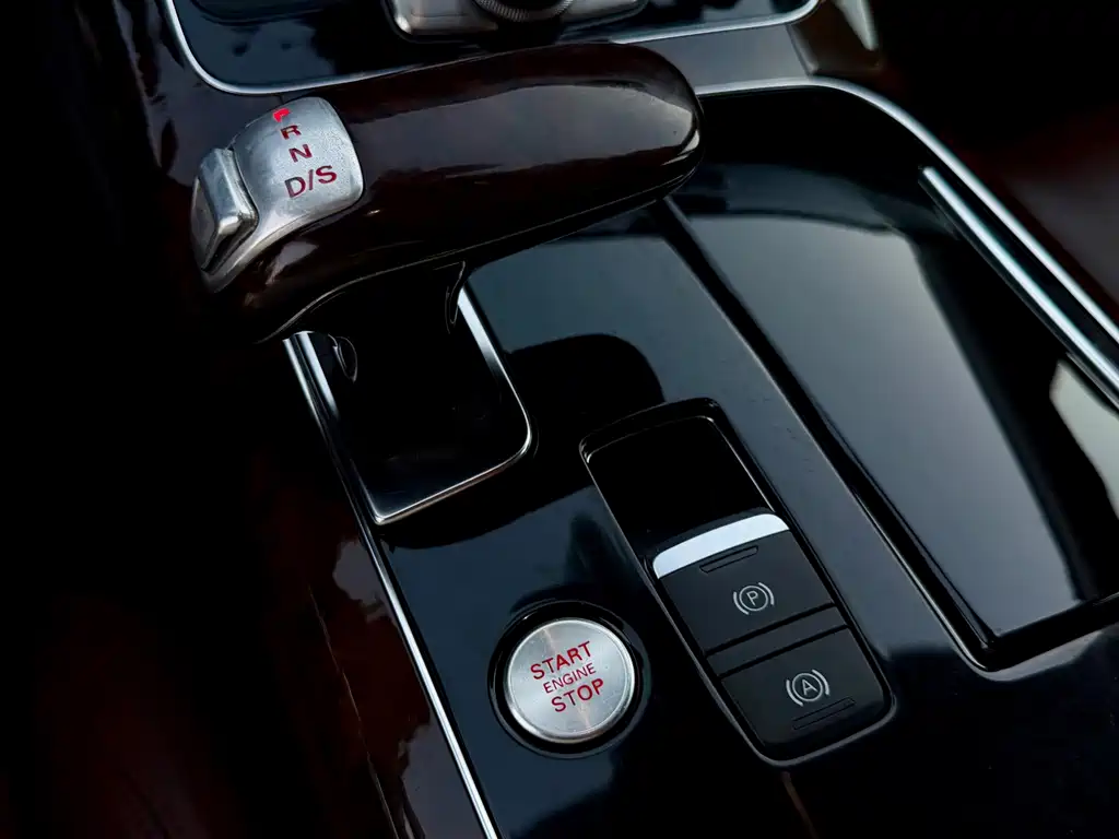 Audi A8 — миниатюра 13