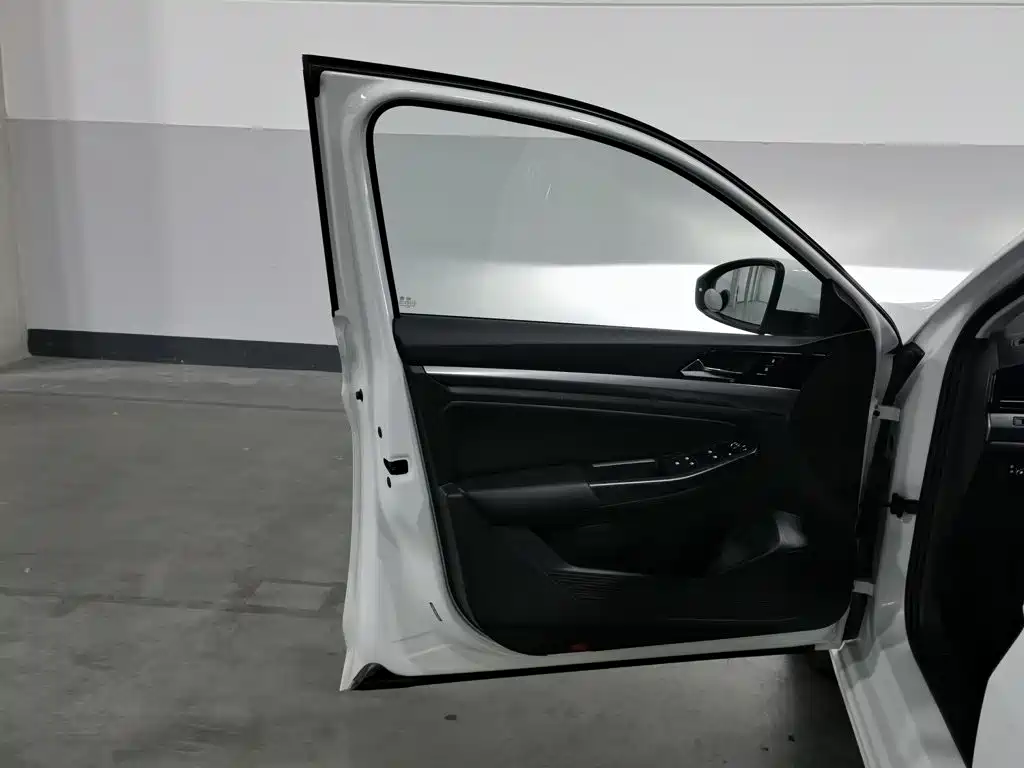 Volkswagen Bora — миниатюра 8