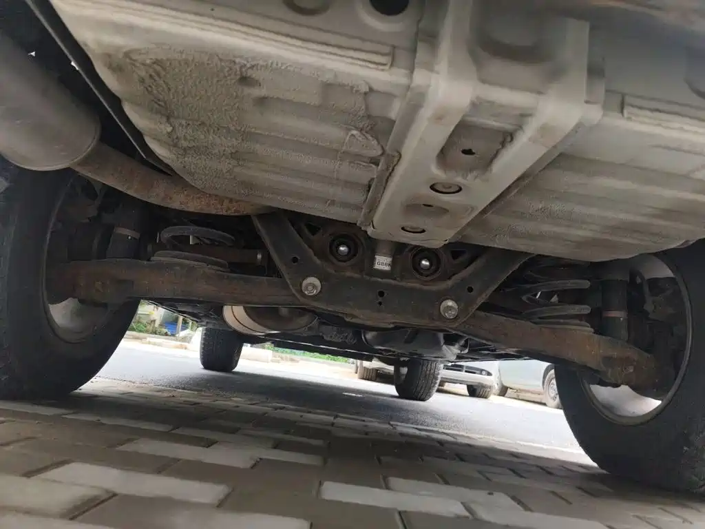 Mitsubishi Pajero (Import) — миниатюра 25